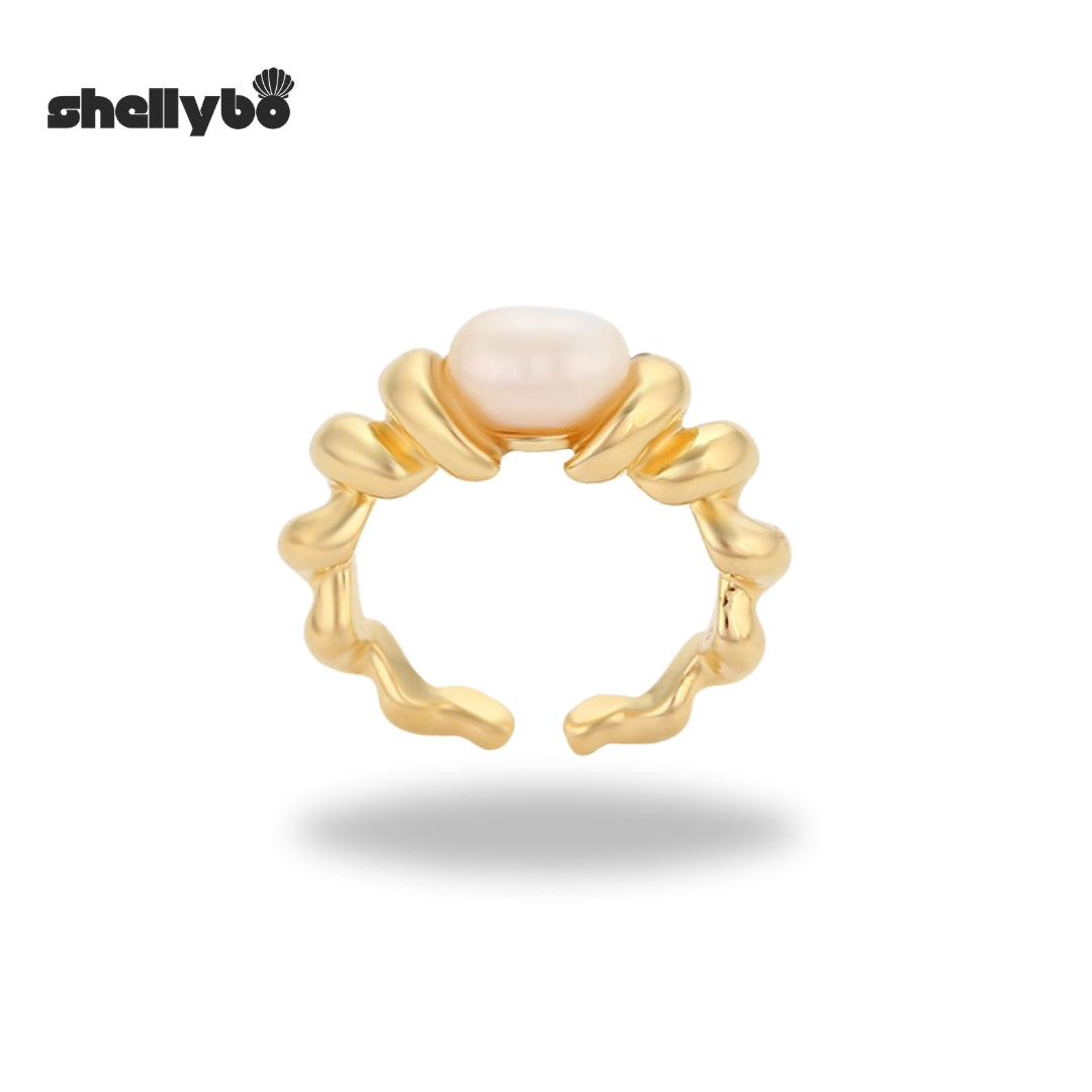 Wavy Pearl Elegance Ring