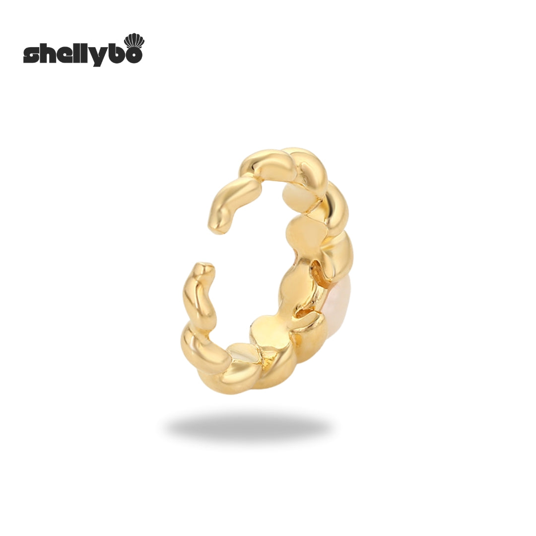 Wavy Pearl Elegance Ring